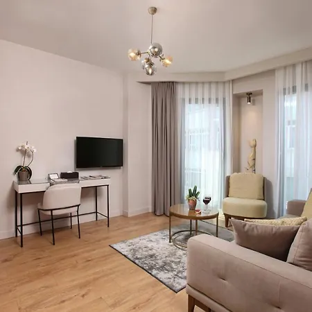 The Pearl Hotel 3*