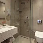 The Pearl Hotel 3*